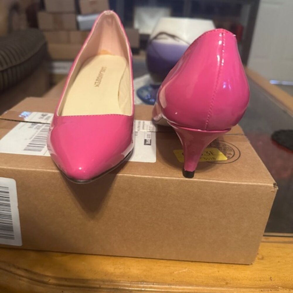 Heels - Picture 4 of 4